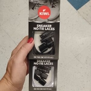Kiwi Black And White Sneaker No-Tie Laces